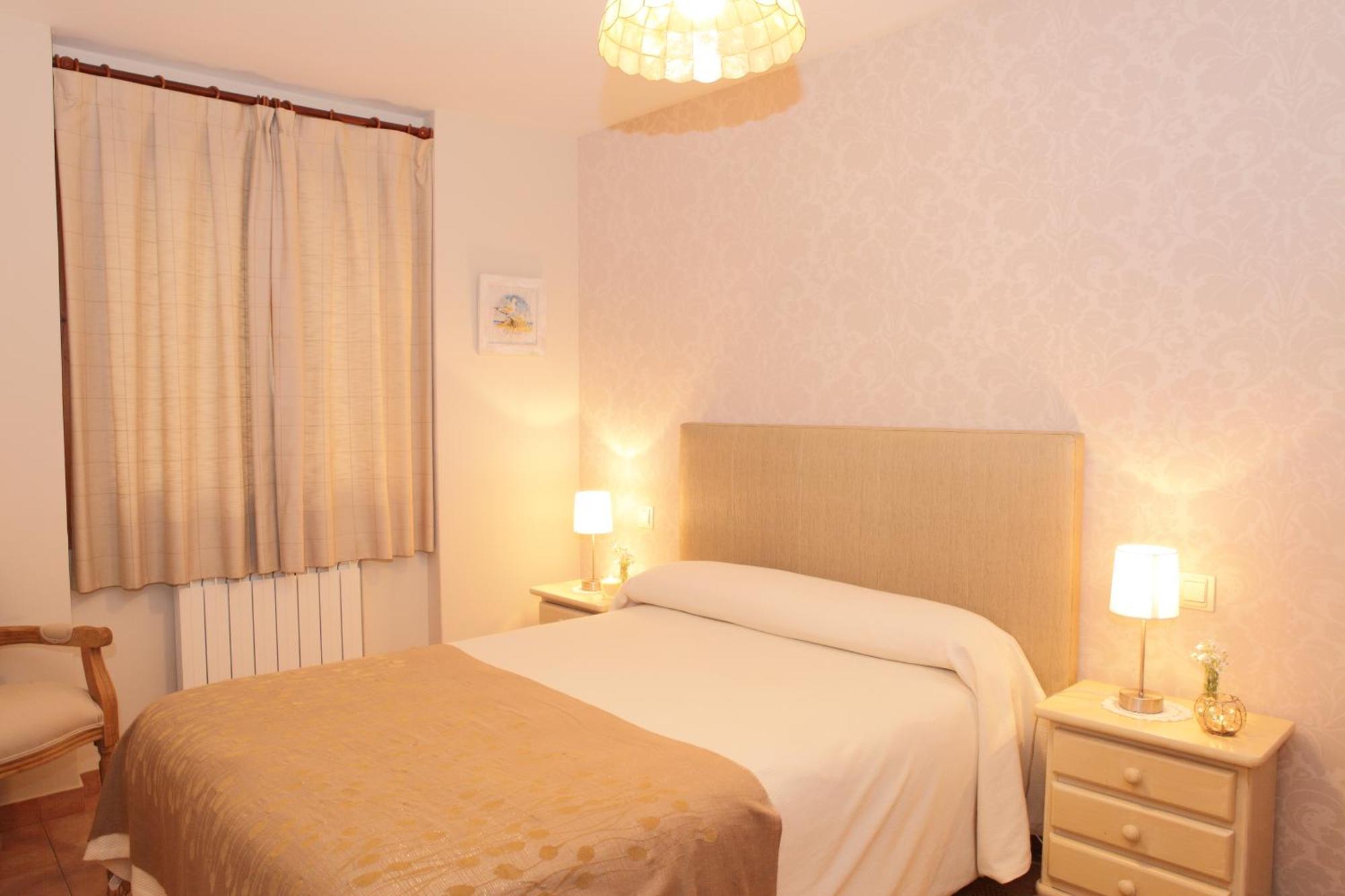 Apartamentos Alba Casa Alquesera Sahun Екстер'єр фото
