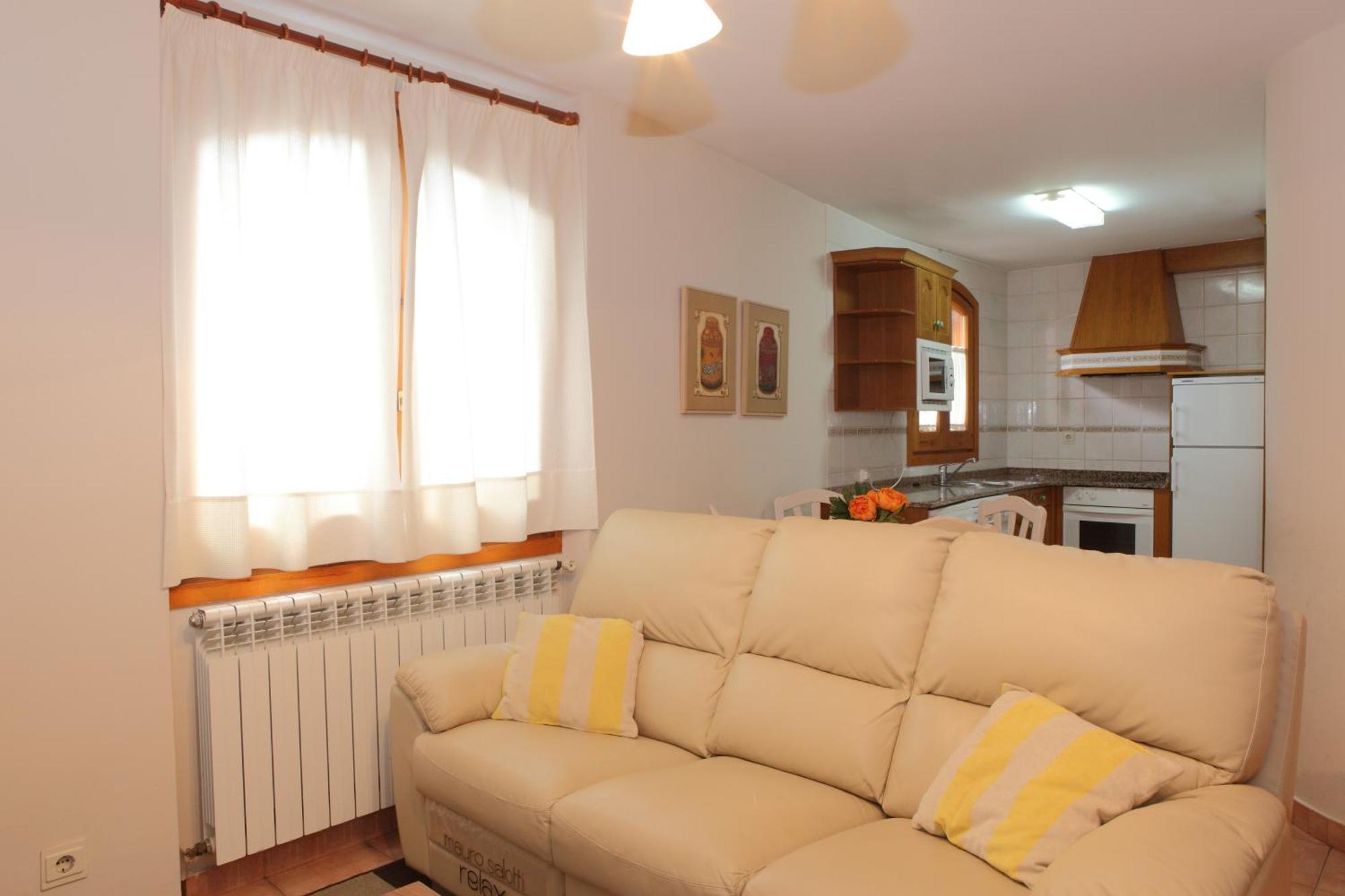 Apartamentos Alba Casa Alquesera Sahun Екстер'єр фото