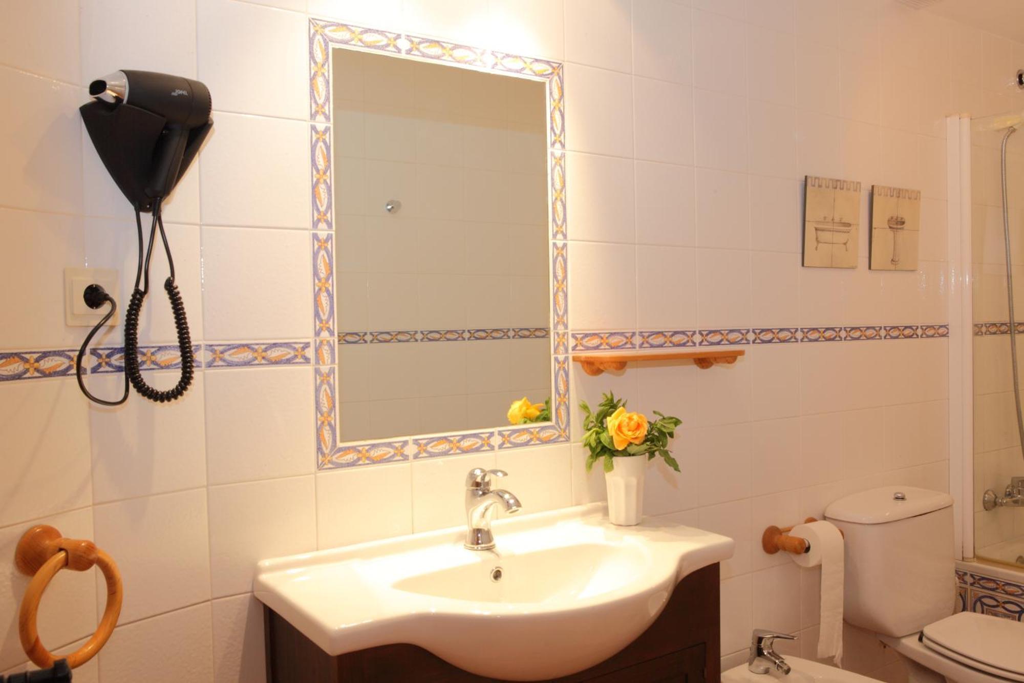 Apartamentos Alba Casa Alquesera Sahun Екстер'єр фото