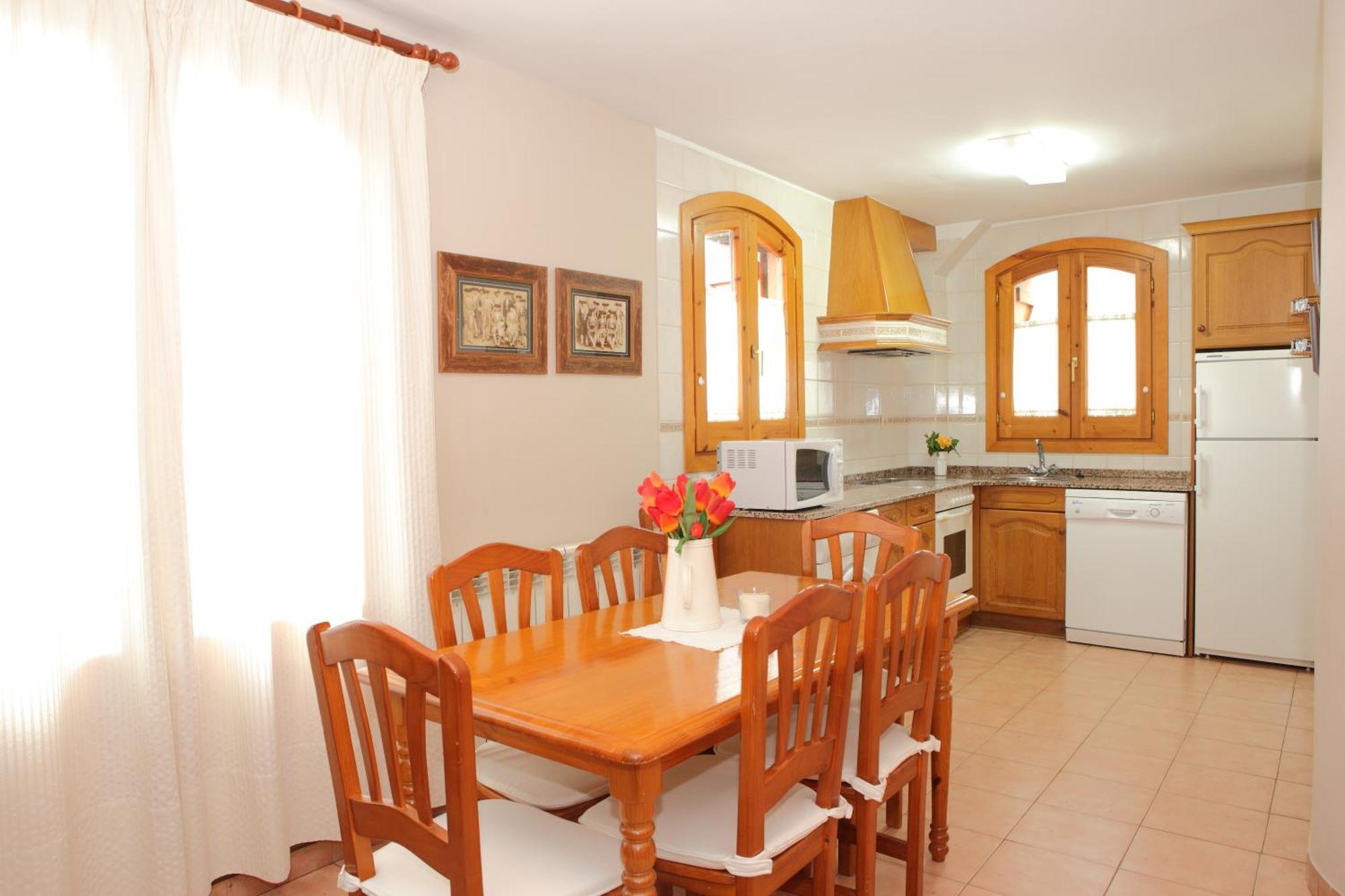 Apartamentos Alba Casa Alquesera Sahun Екстер'єр фото